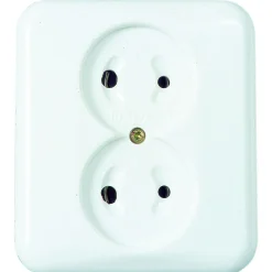 Upotettava erikoispistorasia 12V 1 kpl - Sunwind Outlet